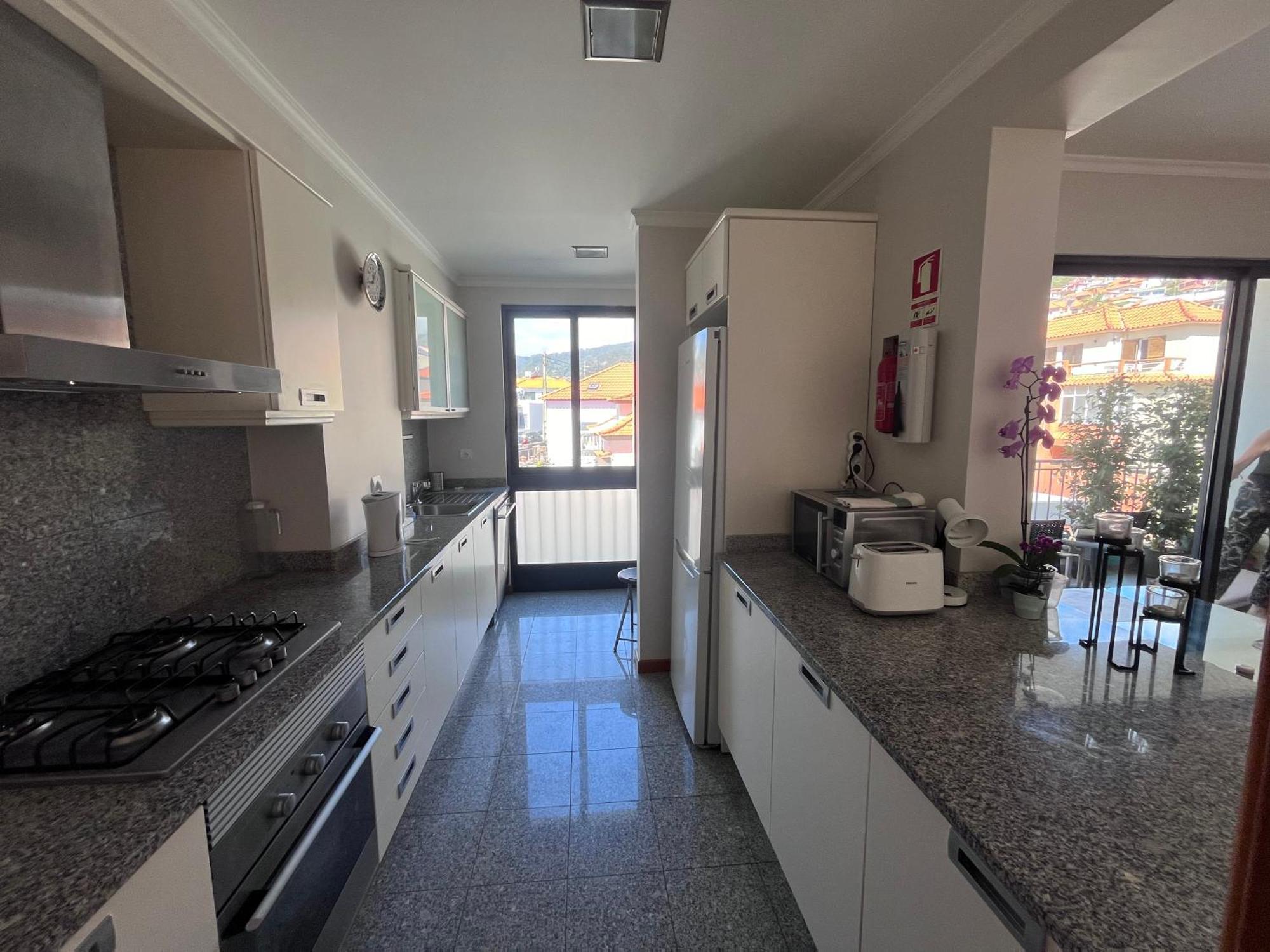 Apartment Machico Near The Beach ภายนอก รูปภาพ